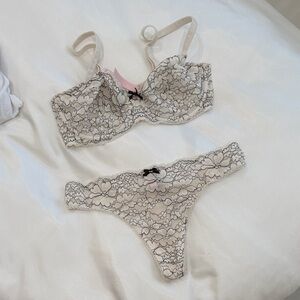 Elegant Lace Floral Lingerie Set